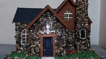 مجسم لمنزل صغير من الكرتون