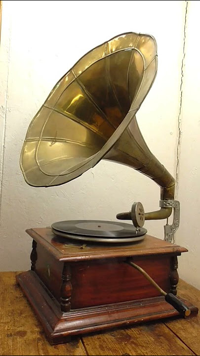 Fake gramophone playing