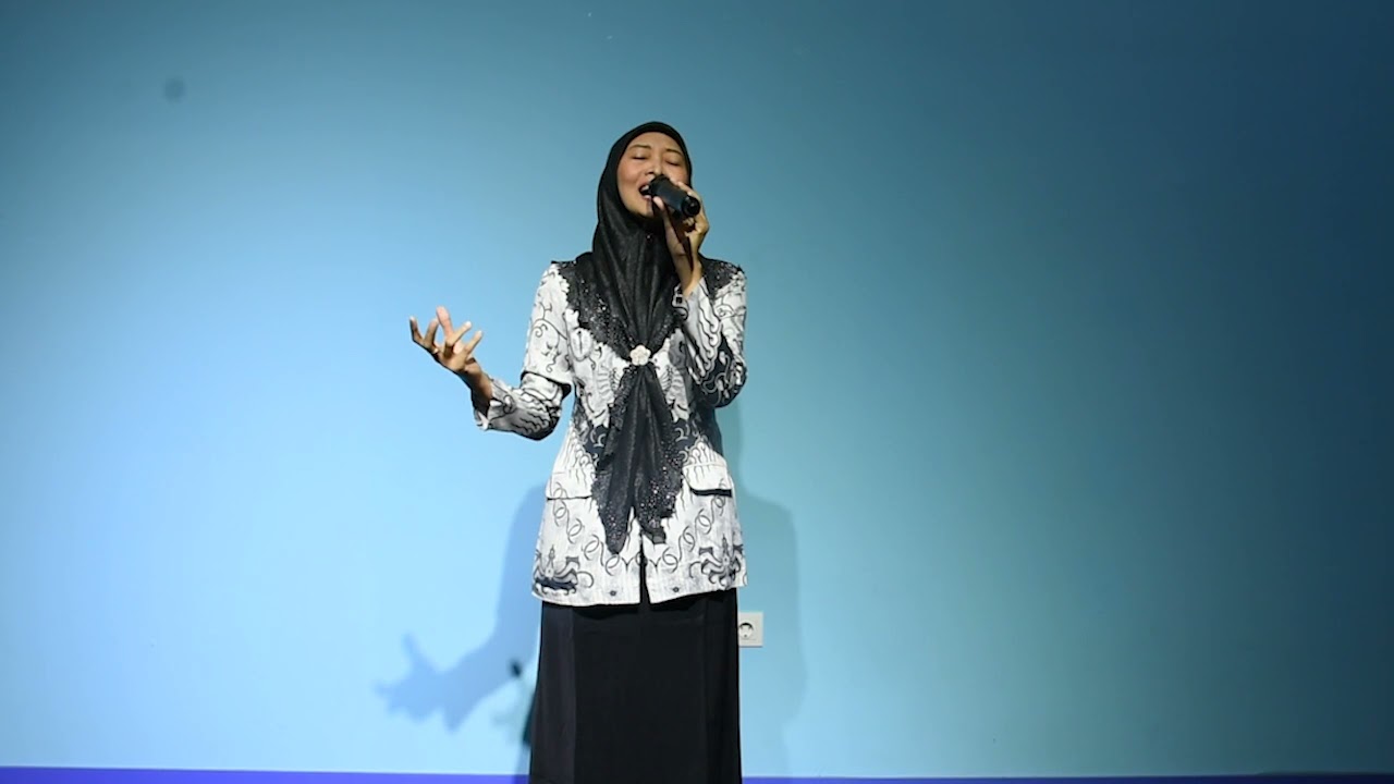 LOMBA SOLO VOCAL PGRI JATENG: ANNA DYAH MELANIE (Kota Pekalongan)