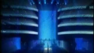 Luis Fonsi - Llueve por dentro [Music Video]