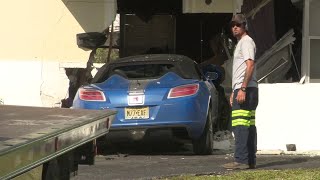 Deputies search for driver who crashed into Pompano Beach home
