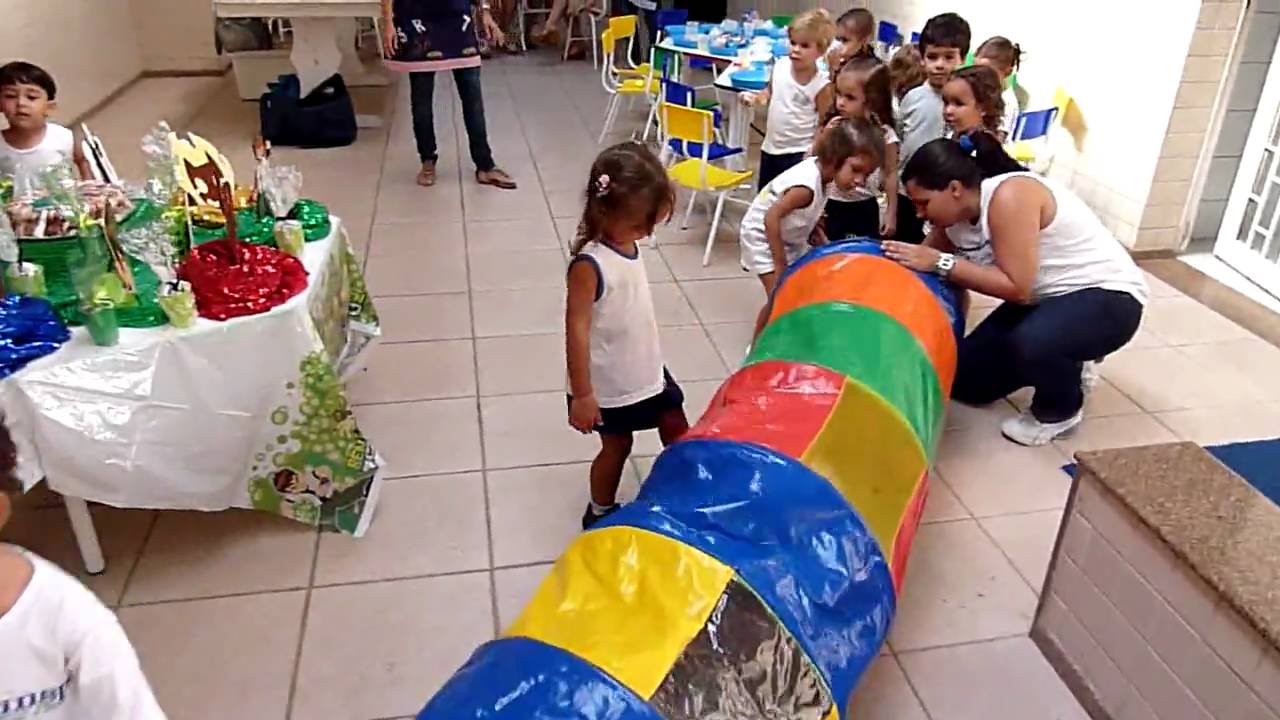 Tia Monique - (Festa escolar)