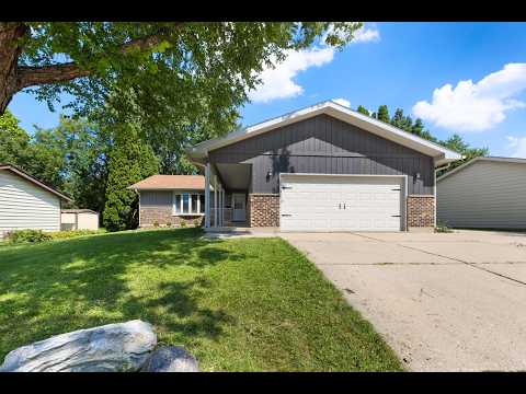 824 Royal Drive, McHenry, IL home video tour