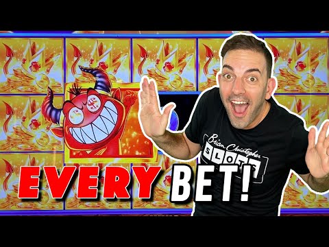 Macau Casino - Exploring Wynn Palace on its 5 year anniversary