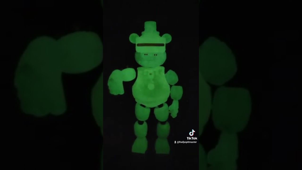 Funko Five Nights At Freddy's: Special Delivery VR Freddy Glow-in