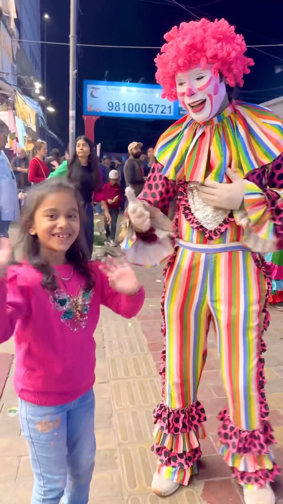 Amaira ko mile joker Uncle  #shorts #thegeetagurjar ￼