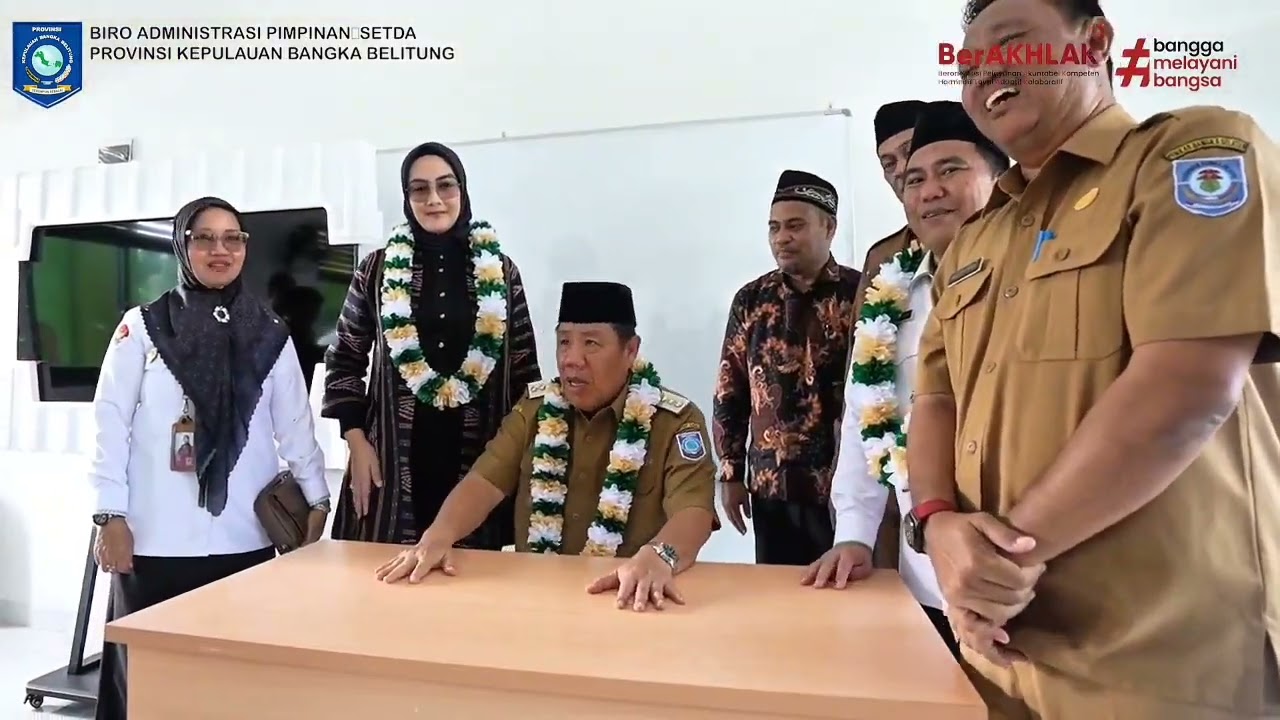 Resmikan Ruang Kelas Baru MTsN 1 Bangka Selatan.