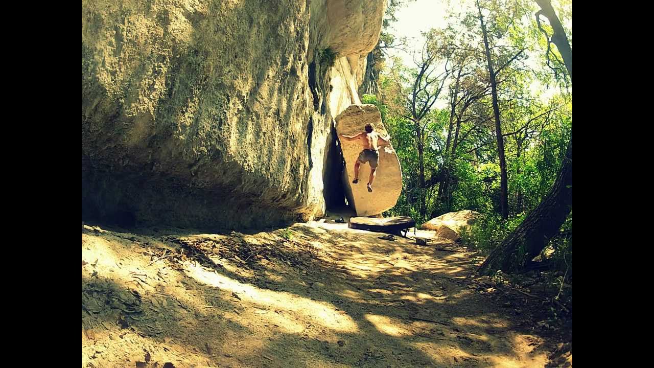 Bull Creek Bouldering, Albino Arete problem