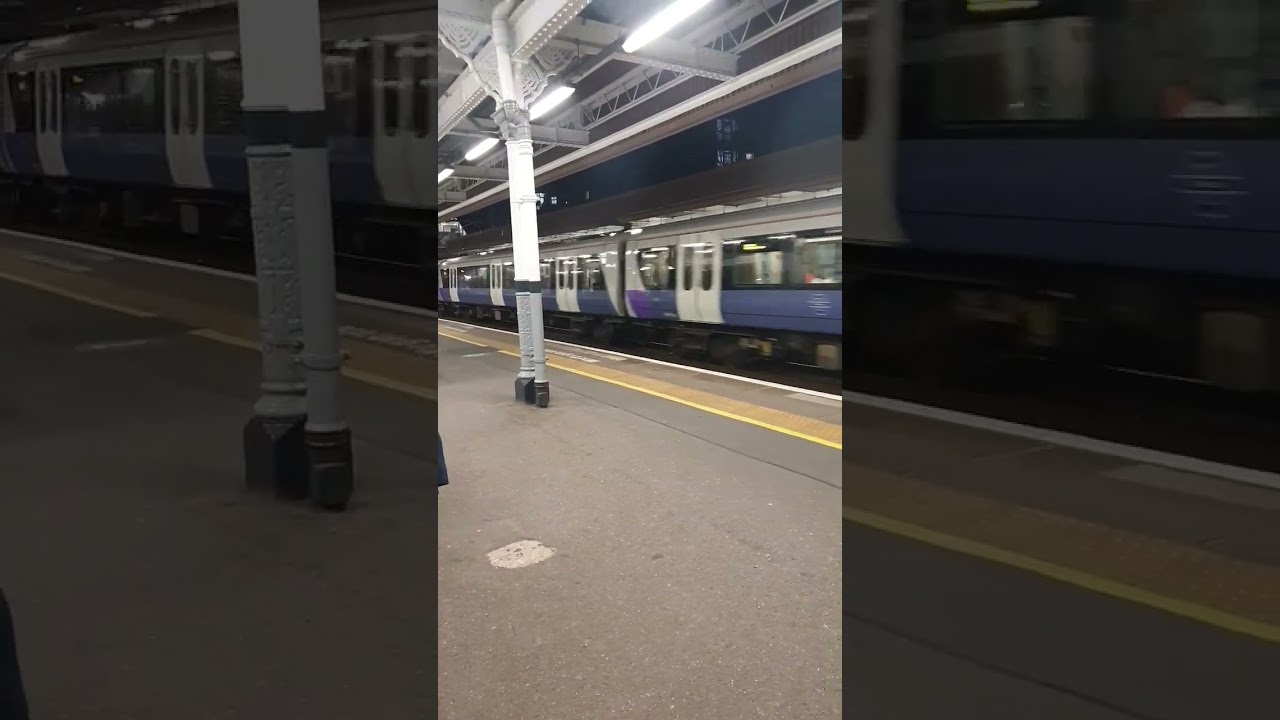 Class 345 vs 315 train fight 