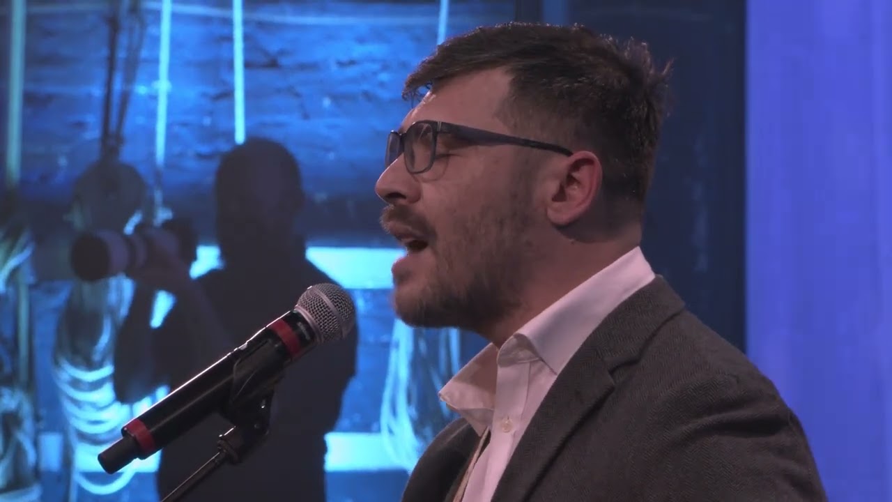Matteo Leone canta "In mézu ô mò" alle Audizioni Live di Musicultura 2022