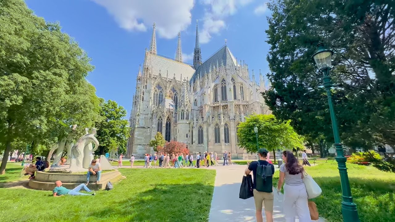 Walking in Vienna 🇦🇹 [4K HDR] – Peaceful City Stroll