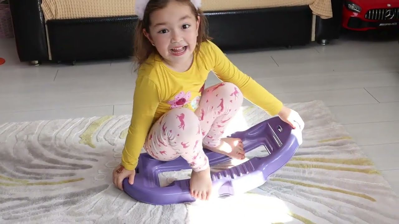 BUĞLEM ASILI KALDI ‼️ ANNESİ BABASI KURTARDI !!