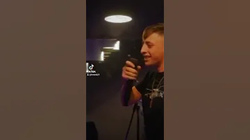 جديد تيك توك انس ابو سنينه يغني تننن تننن تناااااا 