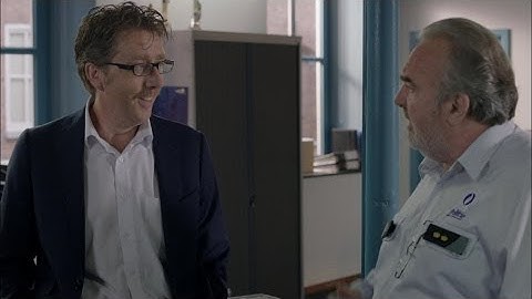Versavel eist zijn plaats op | Aspe | VTM