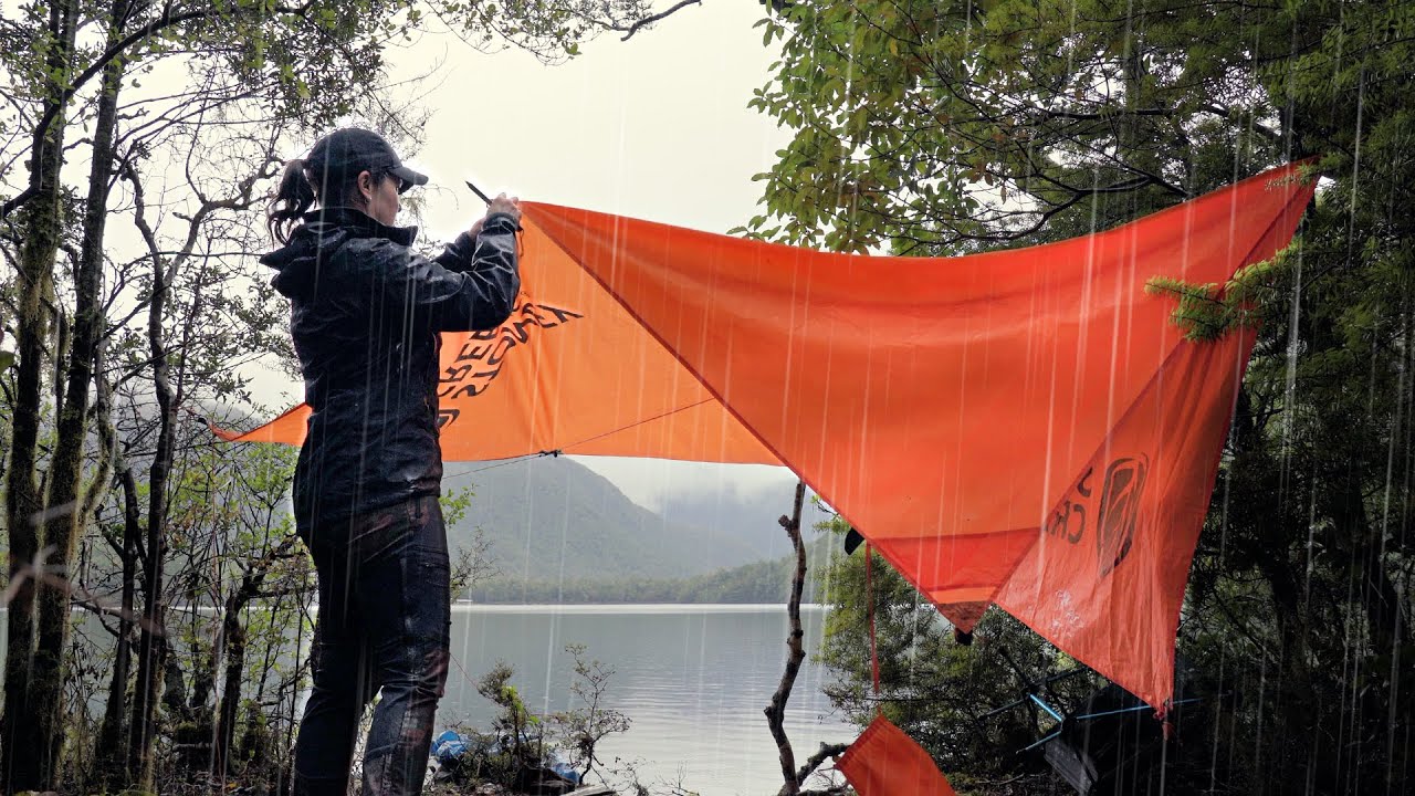 Winter Hiking and Camping in Heavy Rain - how I got a classic New Zealand location all to myself