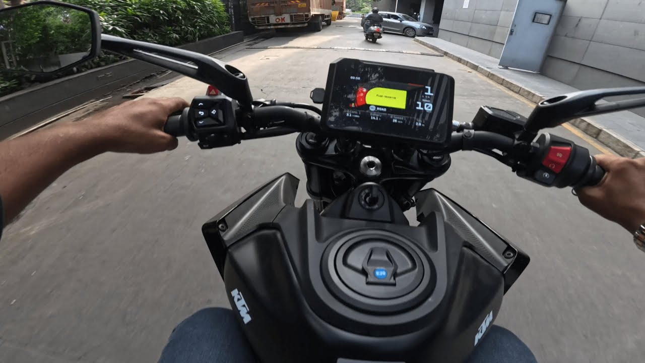 All New Ebony Black KTM Duke 250 Ride Review in Details | RIDERS POV |