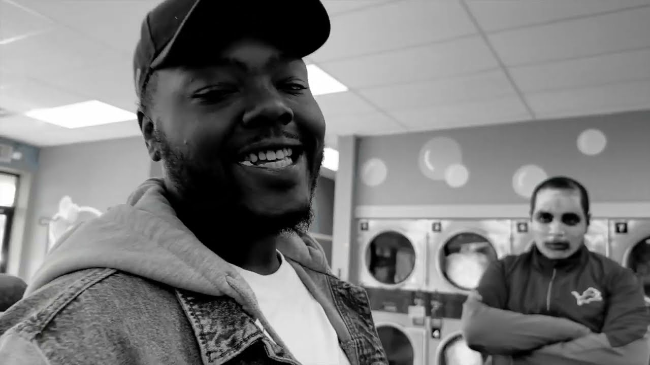 Ver Akbar Walks - Stranded (Official Music Video) ft SavageSpitFlamez no YouTube Ver Akbar Walks - Stranded (Official Music Video) ft SavageSpitFlamez no YouTube