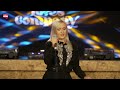 Toria & The Band Perform ‘I Say a Little Prayer’ Live