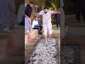 احمد شونق يمشي على النار 