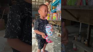 Mom look, I have candy 🍭 #funny #shorts #subscribe #trending