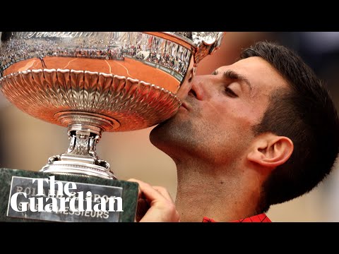 Video: Novak Djokovic Adalah Mengenai Rekod Pendapatan Ace Roger Federer