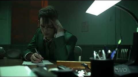 Gotham 4x14 Penguin help Ed become The Riddler AGAIN
