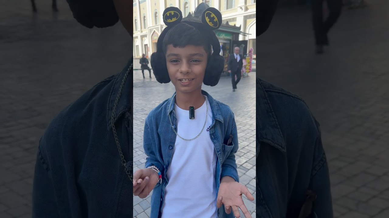 Autumn Maple Leaf 🍁 - Nizami Street - Azerbaijan 