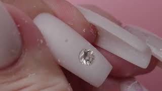 Diamond Patent Nails Melany Viljoen :Mel Viljoen how to install natural diamonds into acrylic nails.