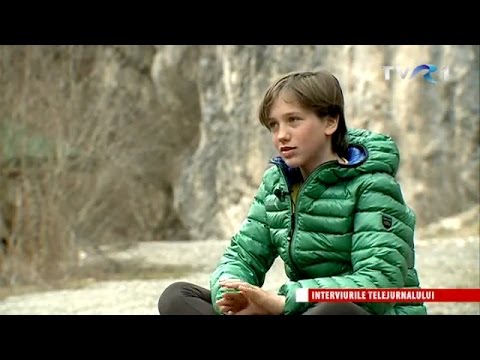 Video: De ce alpinismul este bun pentru copii mici?