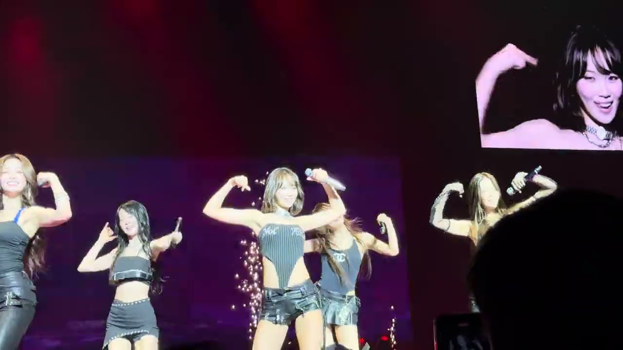 UNFORGIVEN + ANTIFRAGILE - LE SSERAFIM | Easy Crazy Hot World Tour - Newark NJ 090325