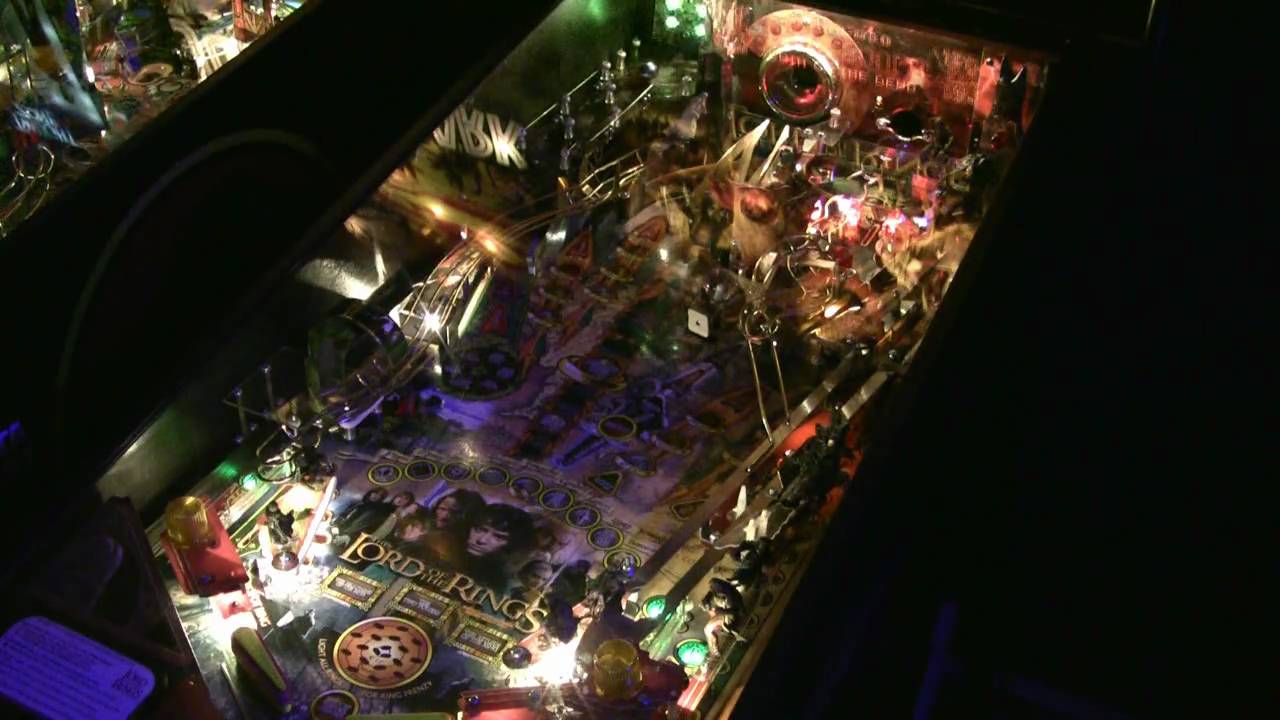 Lord of the Rings Pinball Machine - Pinball Machine Center