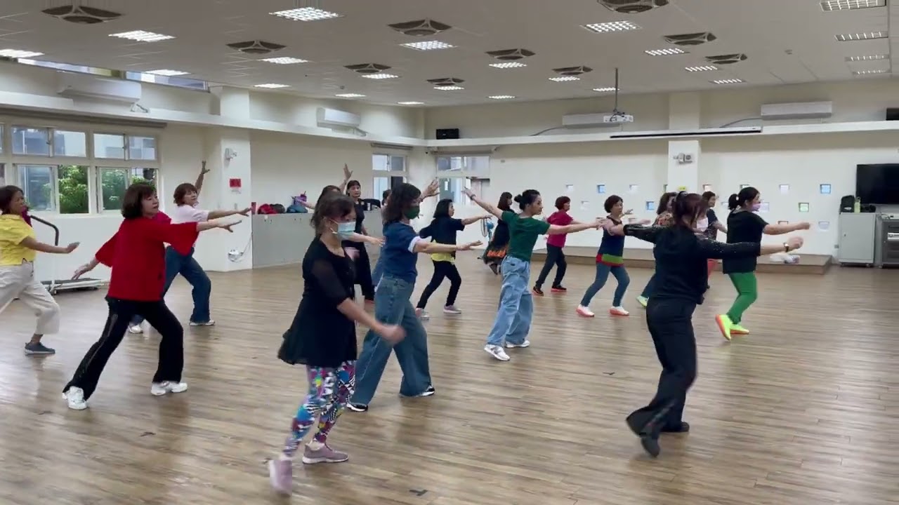 《夢在你懷中+今夜雨濛濛》￼串燒曲林必媜主唱⋯陳采霞編舞授課