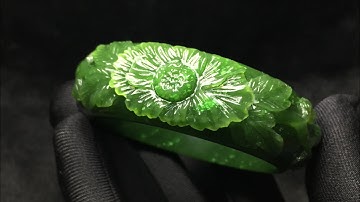 Vòng chạm Hoa Mẫu Đơn - Ngọc Nephrite Canada