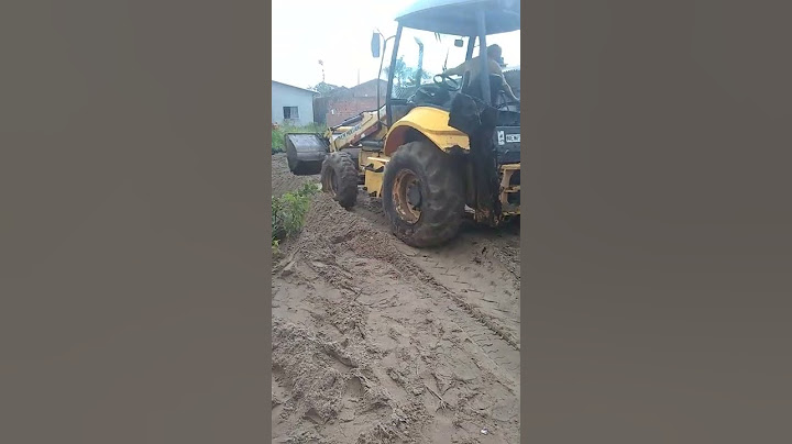 Preparando o terreno para começar a  obra.
