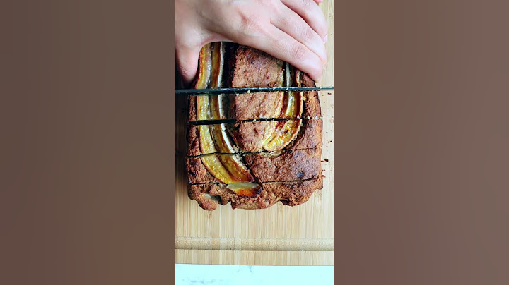 Healthy Banana Bread - Cooking With Ayeh