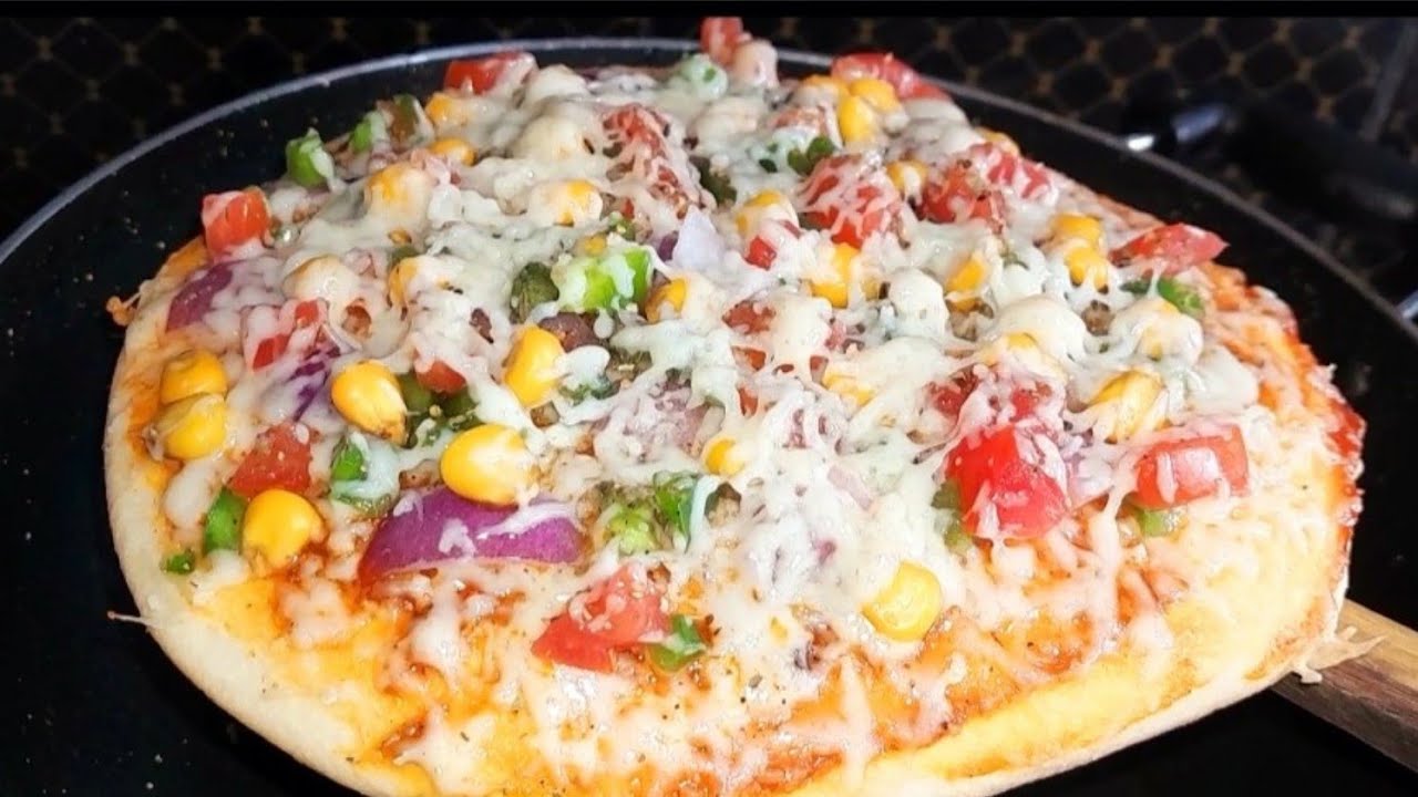 How to make easy Pizza at home Simple tarike se ghar me banayen bina oven ke Pizza Kadhai