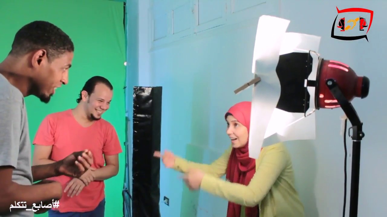 أصابع تتكلم .. من وإلى الصم