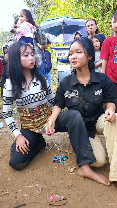 tiba tiba Fira cute terpental kesurupan sa'at pegang Bunga Zahra sweet #shorts