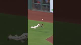 Mike Yastrzemski ROBS Mookie Betts with crazy diving catch 😱🫨