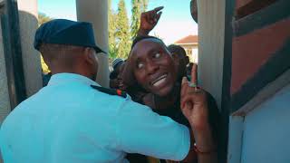 Diamond Platnumz Fans Surprises Showed Up At His House