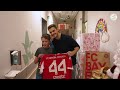 Josip Stanišić meets the kids at the children's hospital a special moment before Christmas 🥰🎄