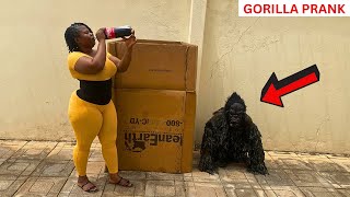 😂😂😂SHE DIDN’T EXPECT THIS! Giant Gorilla Prank.