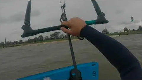kitesurfing 30kts schellinkhout