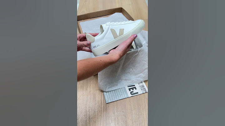 The @veja campo, the perfect inbetween season trainer. Shop the full veja collection via link in bio
