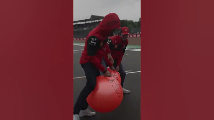 Charles Leclerc vs Carlos Sainz: Space hopper race...