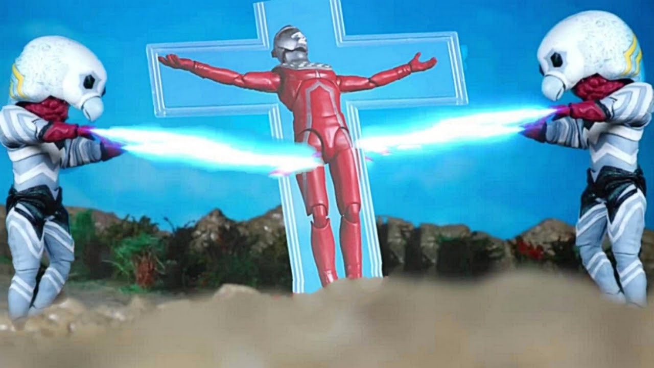 Ультрамен Седьмой против Кишок Пришельца. Покадровая съемка. Ультрамен Седьмой попадает в ловушку...