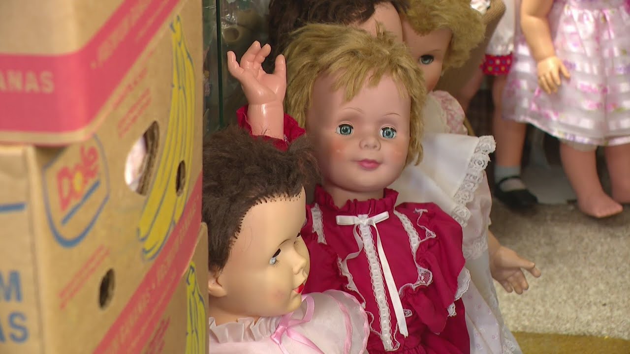 There's a shop in Blaine that serves as a hospital for dolls YouTube