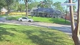 Surveillance video of possible suspects' car in shooting of HPD officer
