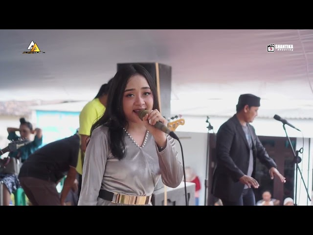 Vocalis Virall Bimbang - Sabila Permata - AURA MUSIC Live Sono Ageng class=