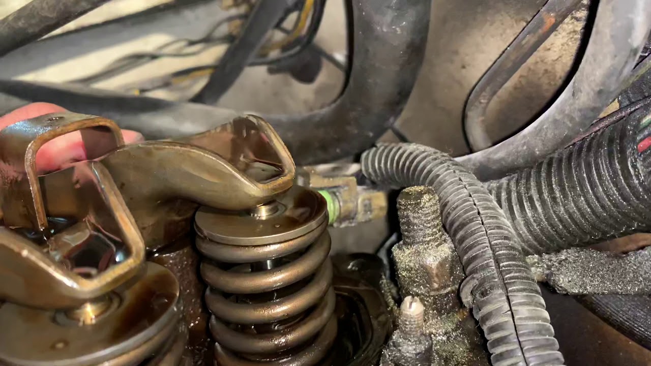 Jeep 2.5 bad lifter - YouTube